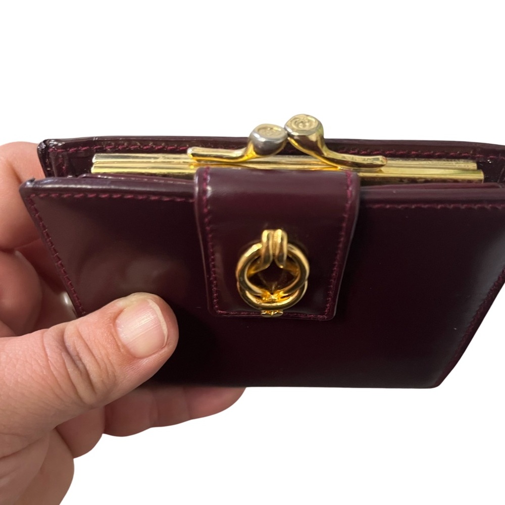 GUCCI RARE Vintage Kiss Lock Wallet in Burgundy Color - Picture 14 of 14